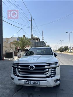 تۆیۆتا لاند کروزەر